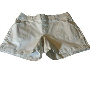 SPANX White Bermudas Stylish Summer Shorts